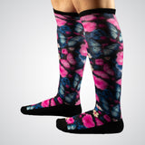 Non-constricting socks with butterfly design
