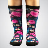 Non-constricting butterfly socks