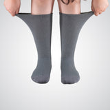 Stretchy gray socks